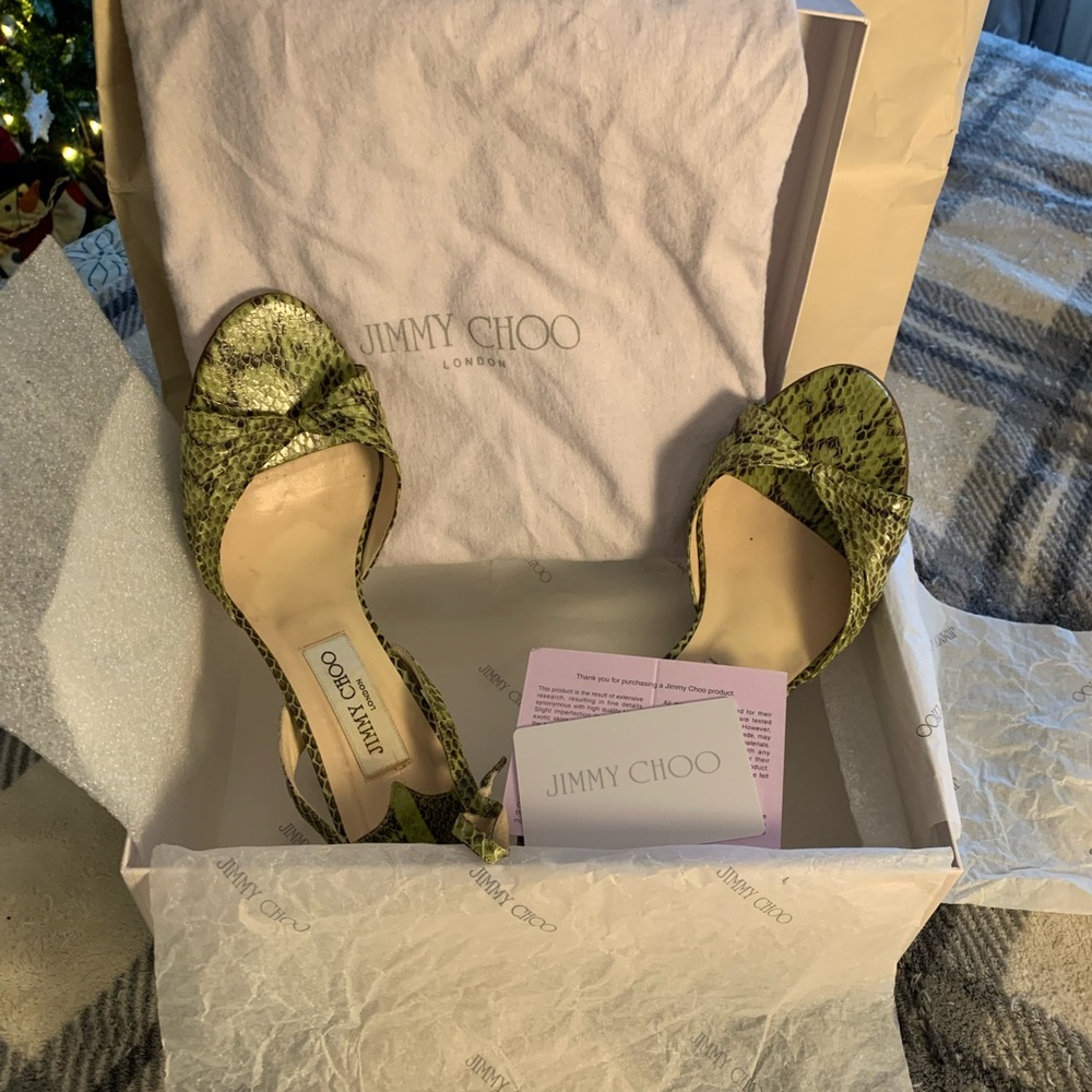 Jimmy Choo Cream Shopping Bag with Ribbon - Picture 4 of 11